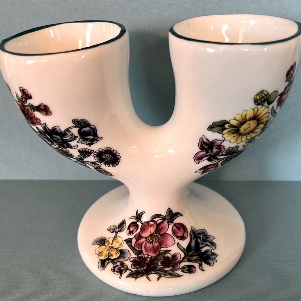 STAFFORDSHIRE Cream Floral DOUBLE‎ EGG Cups Set of 2 - Picture 4 of 7
